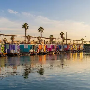 Ботель Boat Haus - Casas Flotantes Frente A Gibraltar, Ла-Линеа-де-ла-Консепсьон