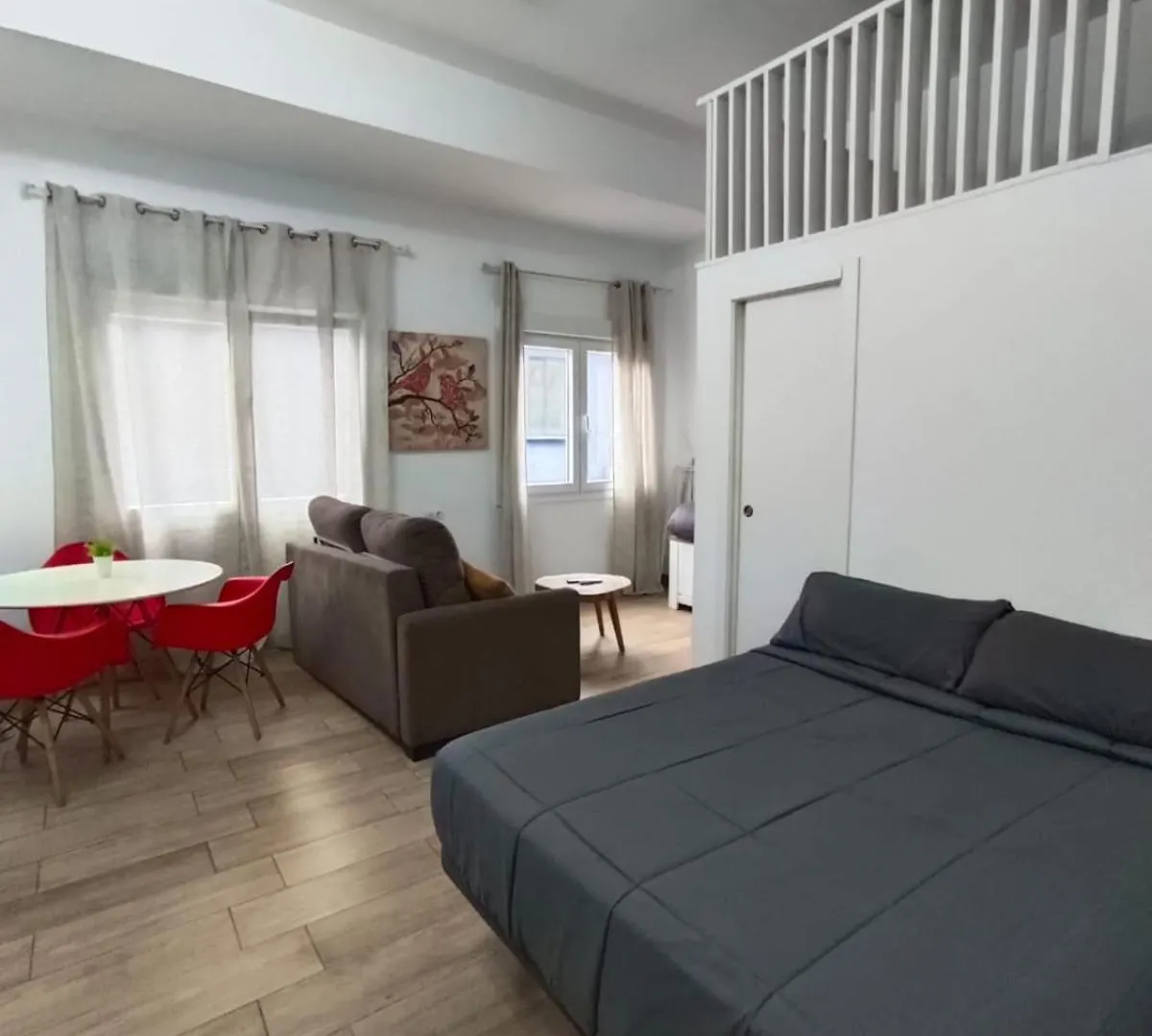 Rockside Residences Suites La Linea La Línea de la Concepción 0*,  İspanya